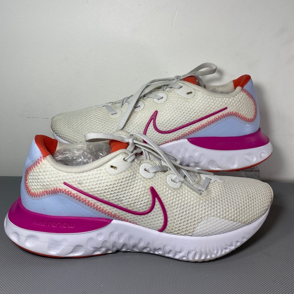 Nike Renew Run Women’s Running Shoes White Ember Glow Fuchsia CK6360-100 SZ 9.5